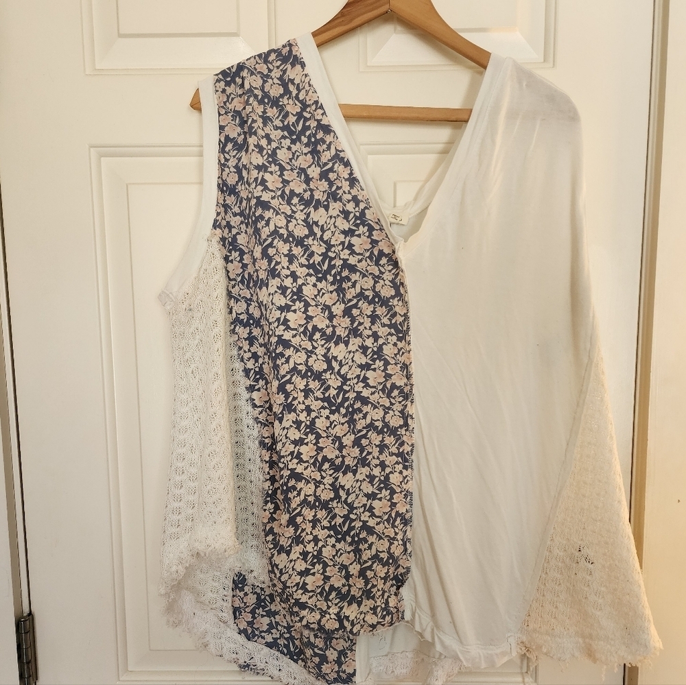 Pol Floral Sleeveless Top Crochet Size L Beach Boho Vacation Summer Blue Floral